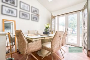 Photo 25- click for photo gallery